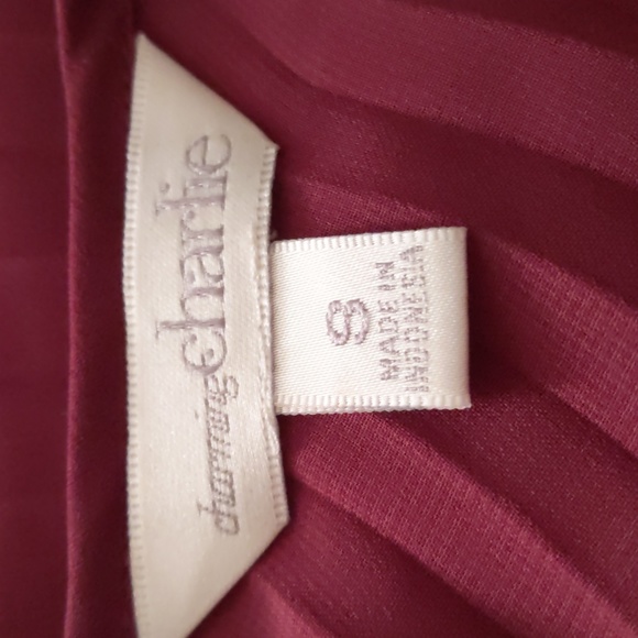 Needs repair size s - Picture 6 of 9